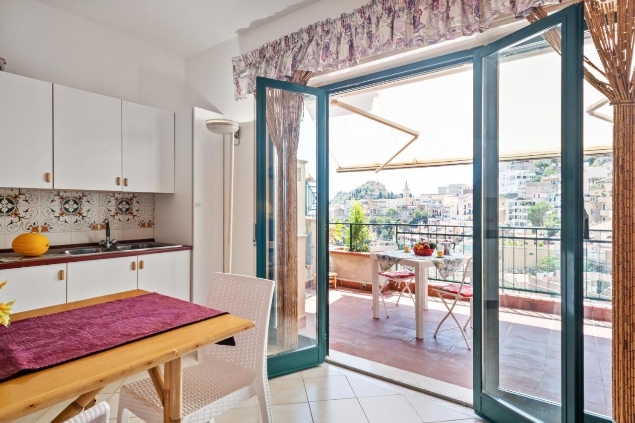 Taormina Comfortable Apartment With Terrace Exterior foto